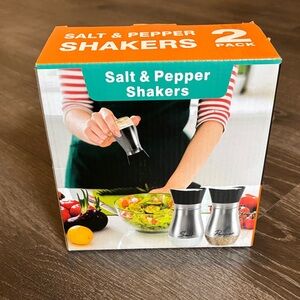 Modern Salt & Pepper Shakers 2-Pack